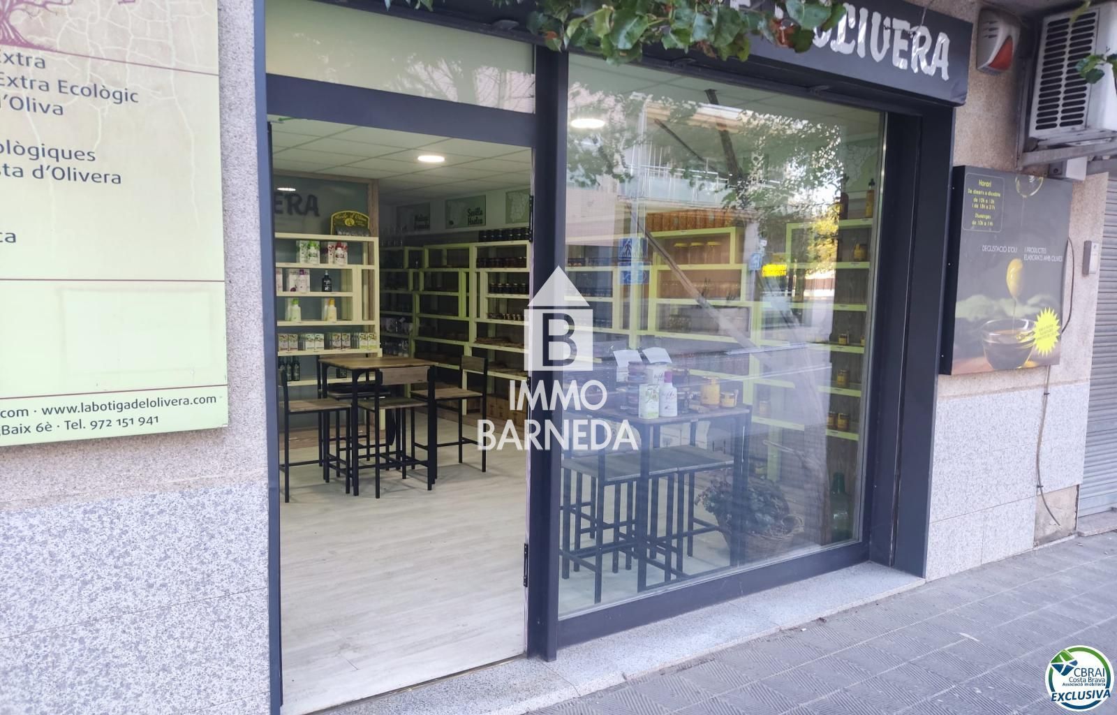 Oportunidad de local comercial en el centro de Roses, muy cerca del mercado de los Domingos.