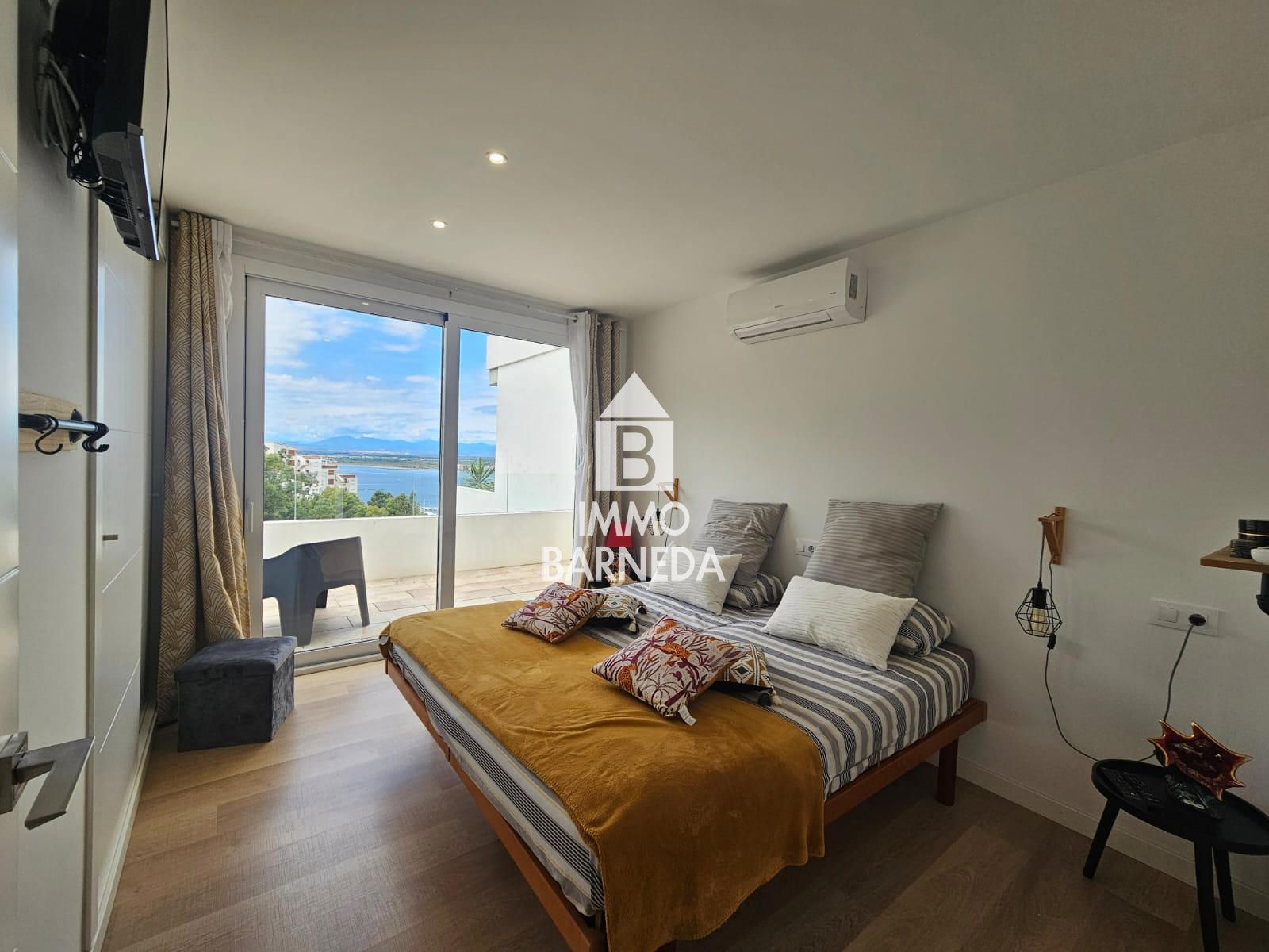 Exclusive Contemporary Villa with Panoramic Sea Views in Roses