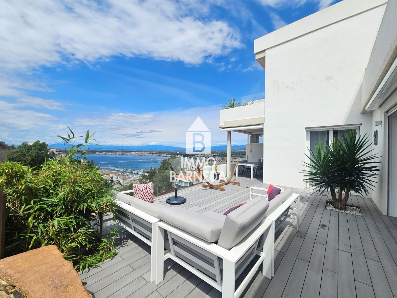 Exclusive Contemporary Villa with Panoramic Sea Views in Roses