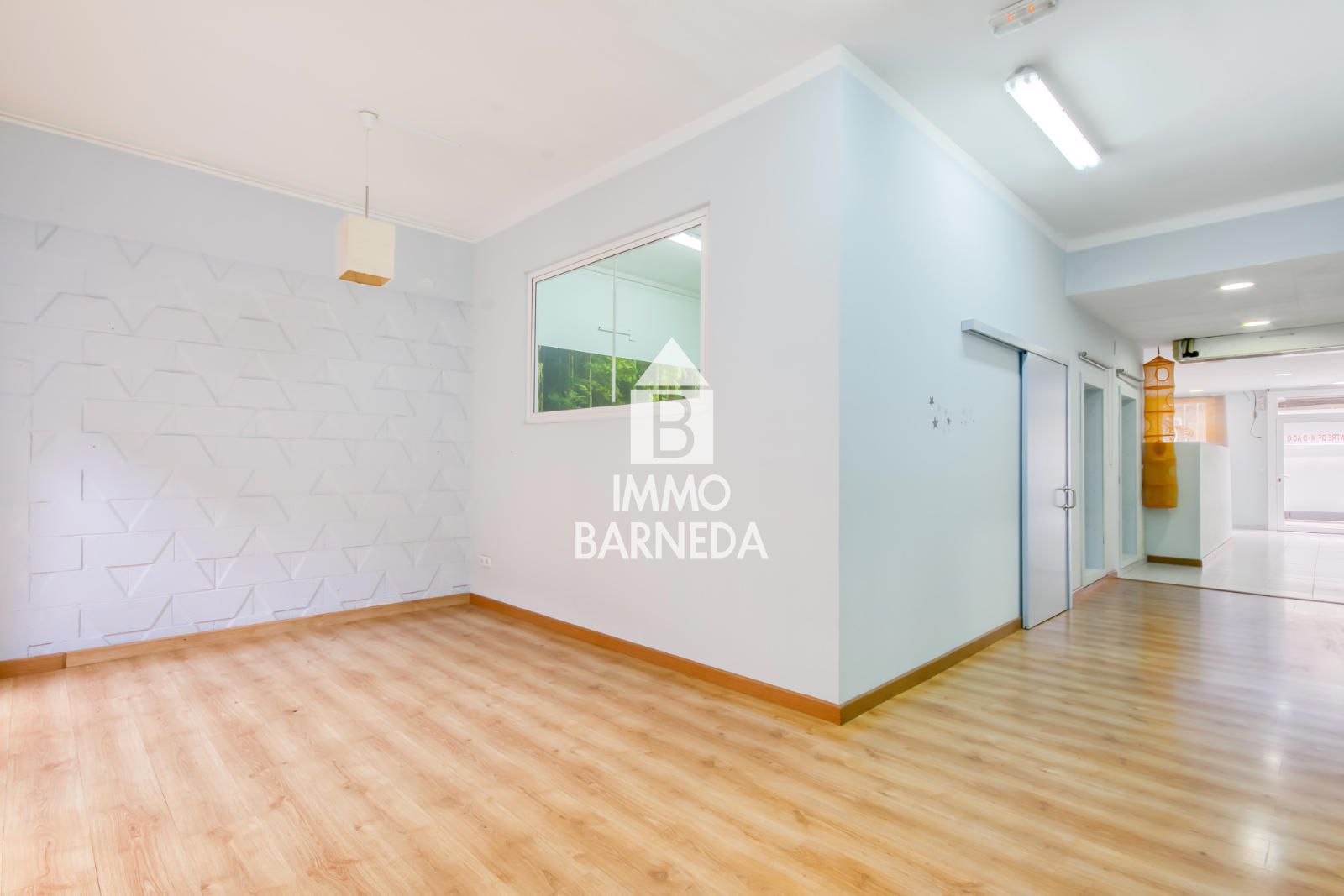 Oportunidad de negocio en el corazón de Roses con divisiones ya habilitadas