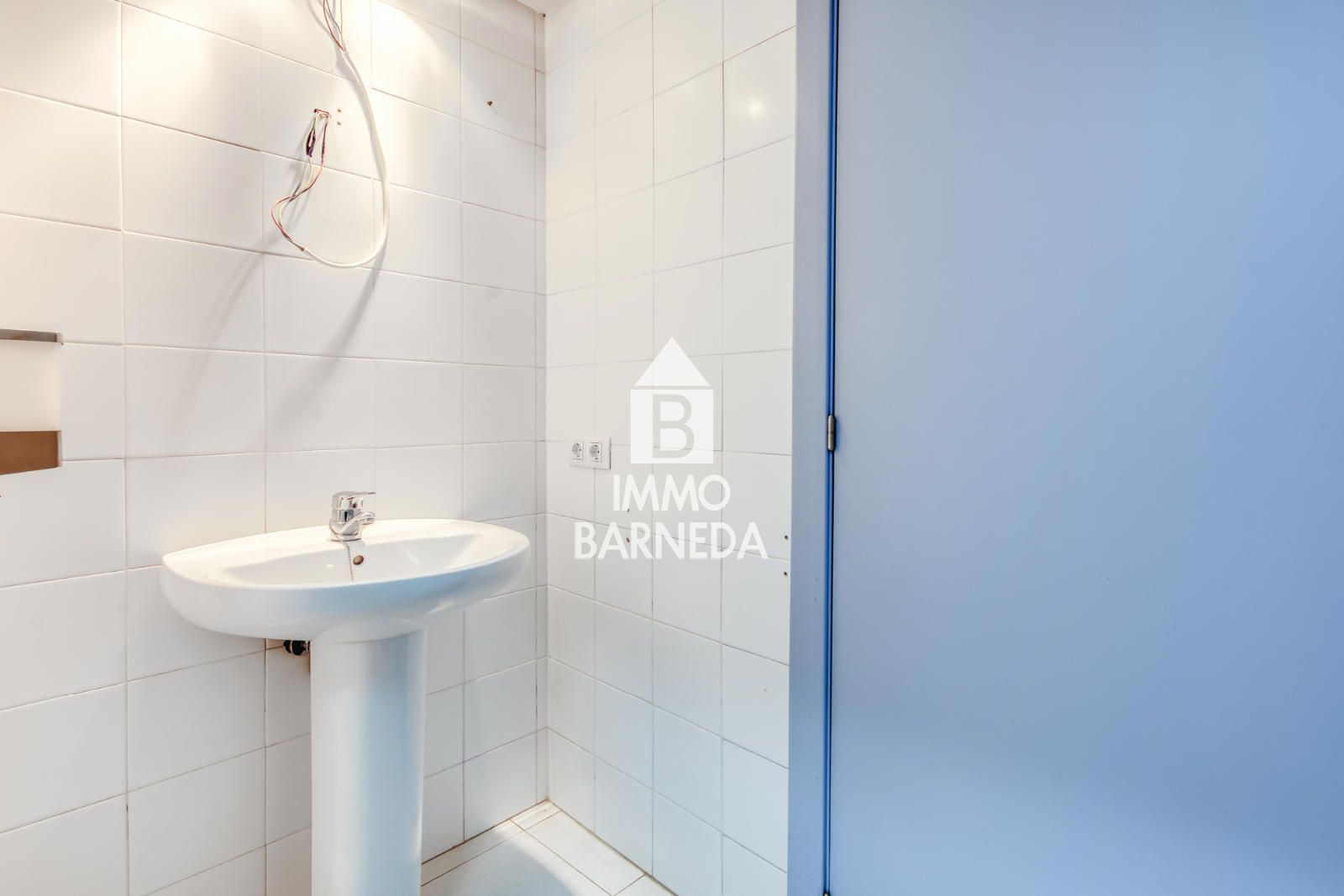 Oportunidad de negocio en el corazón de Roses con divisiones ya habilitadas