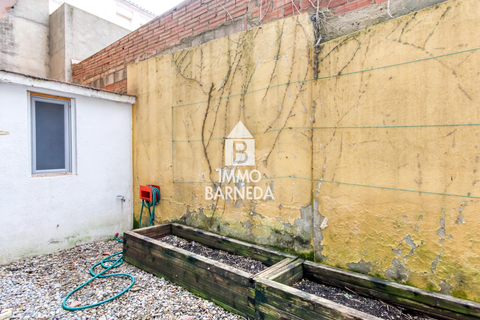 Oportunidad de negocio en el corazón de Roses con divisiones ya habilitadas