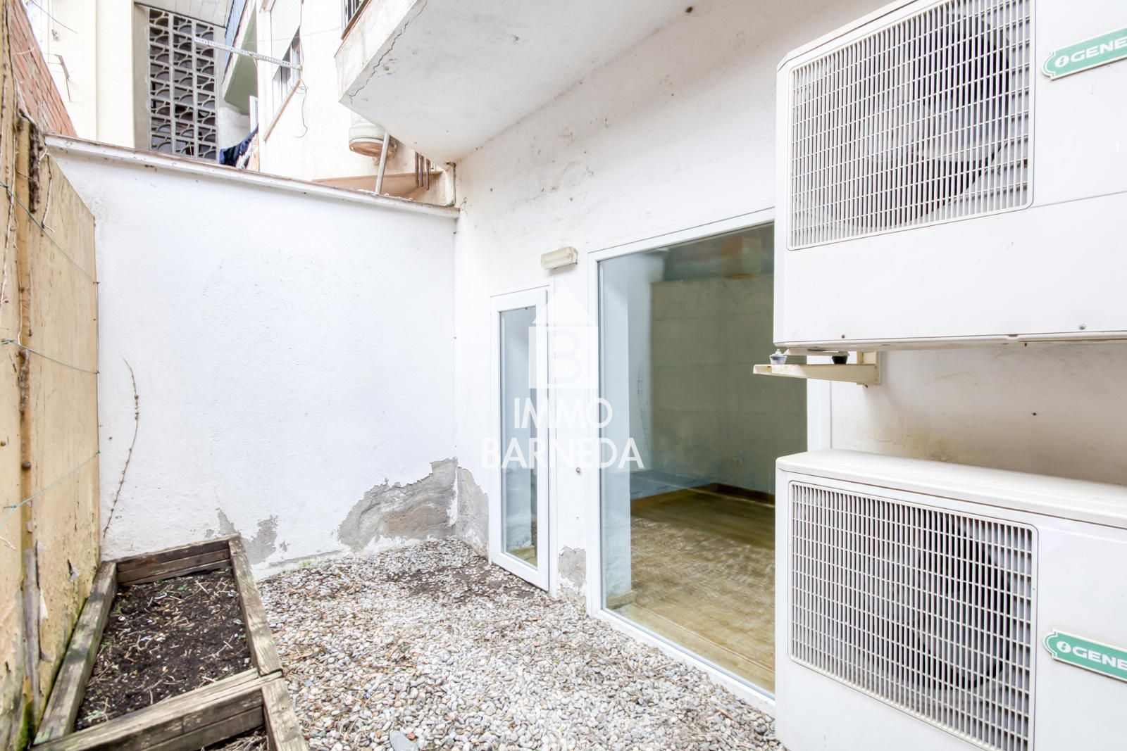 Oportunidad de negocio en el corazón de Roses con divisiones ya habilitadas