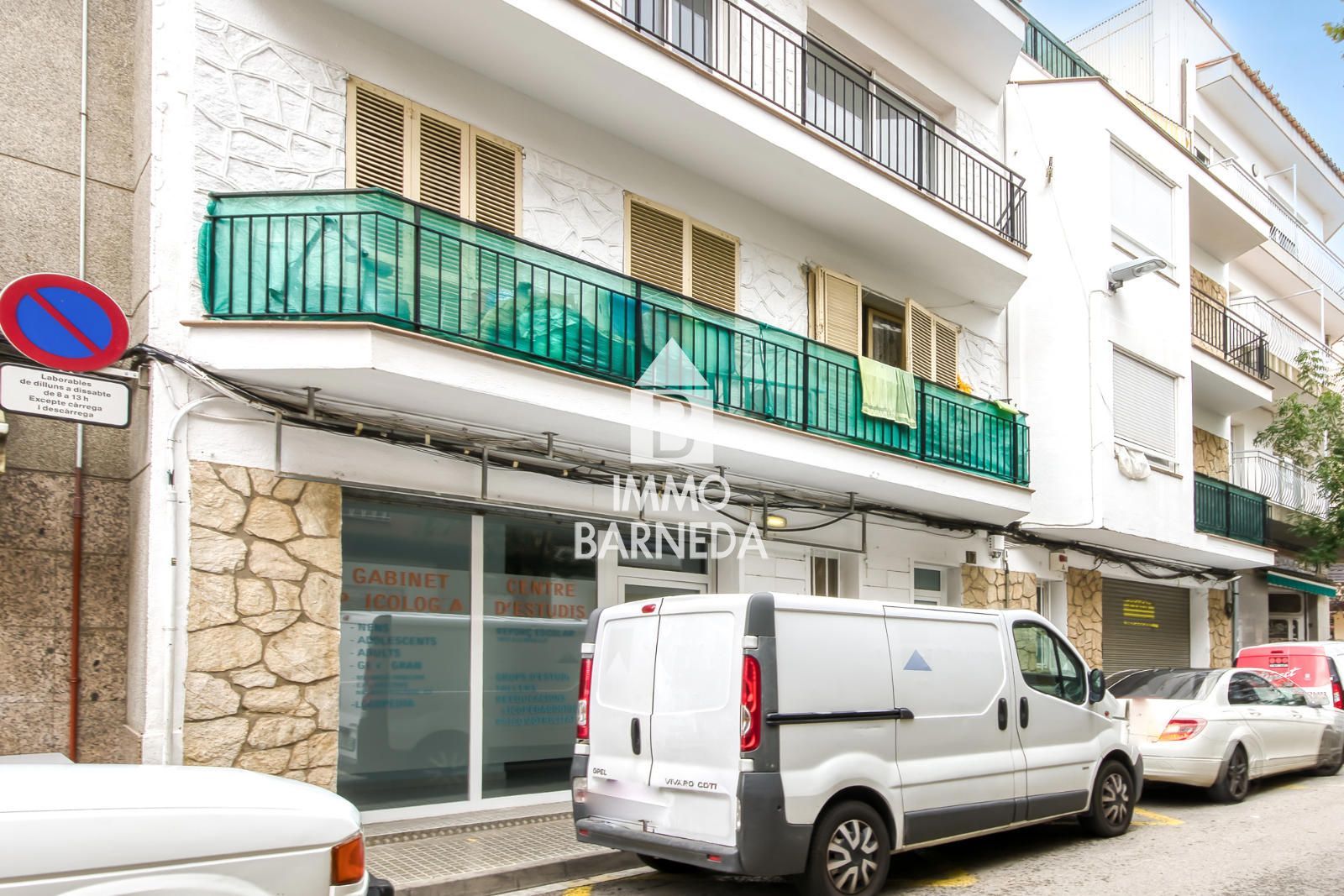 Oportunidad de negocio en el corazón de Roses con divisiones ya habilitadas