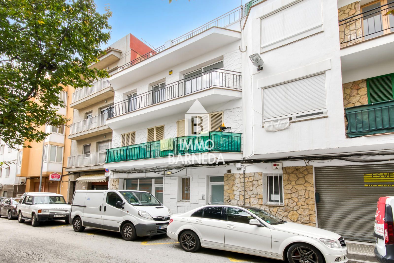 Oportunidad de negocio en el corazón de Roses con divisiones ya habilitadas