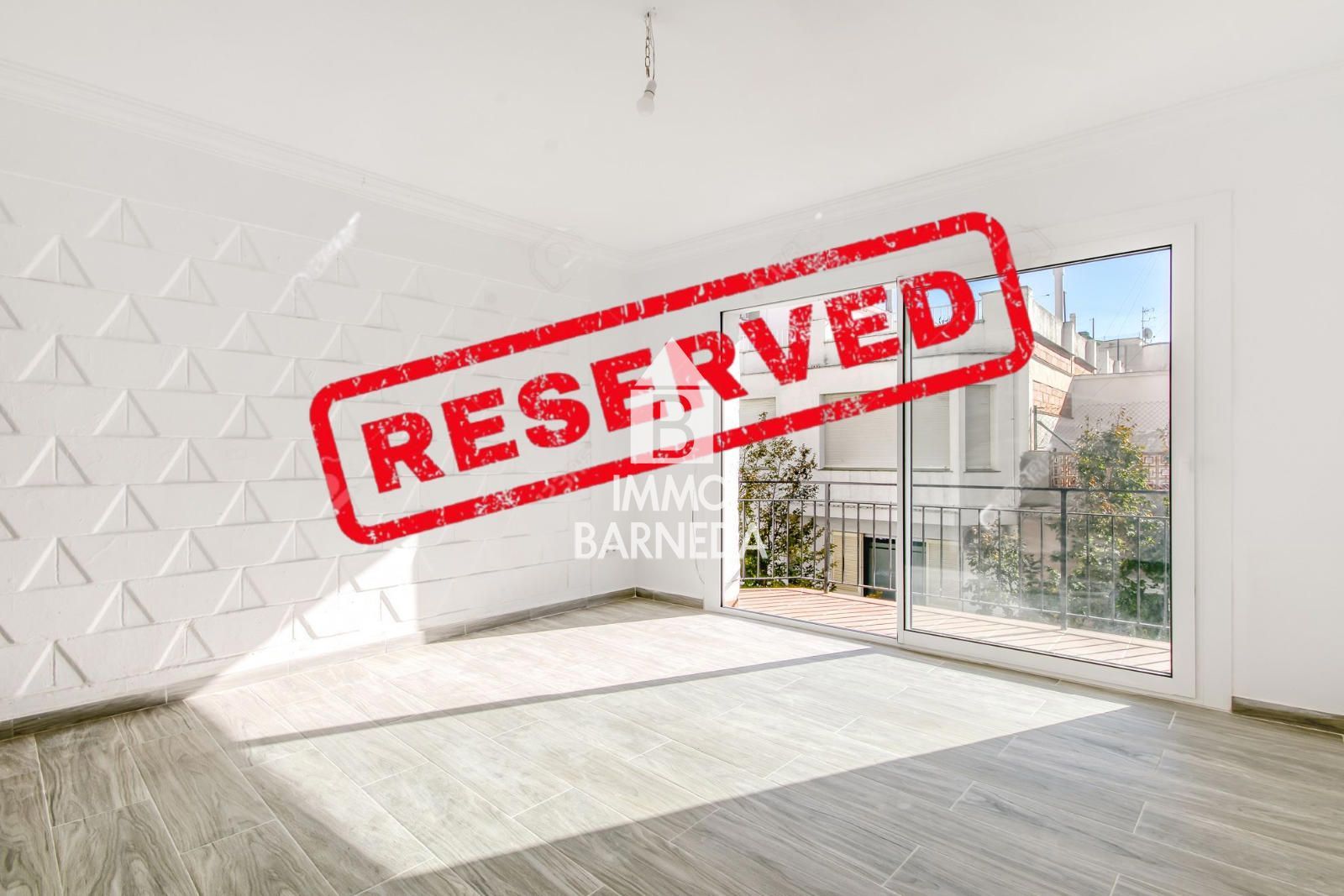 Precioso apartamento reformado de 3 dormitorios en el corazón de Roses, a un paso del mar