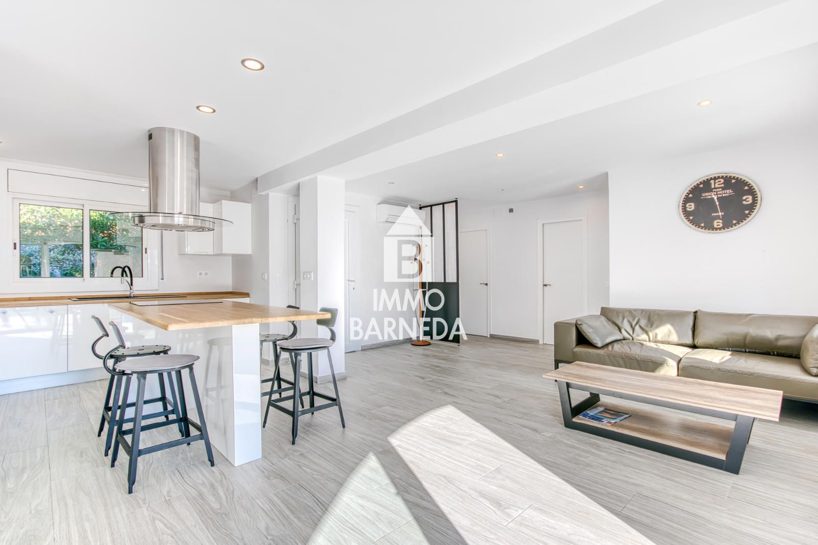 Villa Reformada con piscina privada y licencia turística a 200 metros de la playa de Empuriabrava