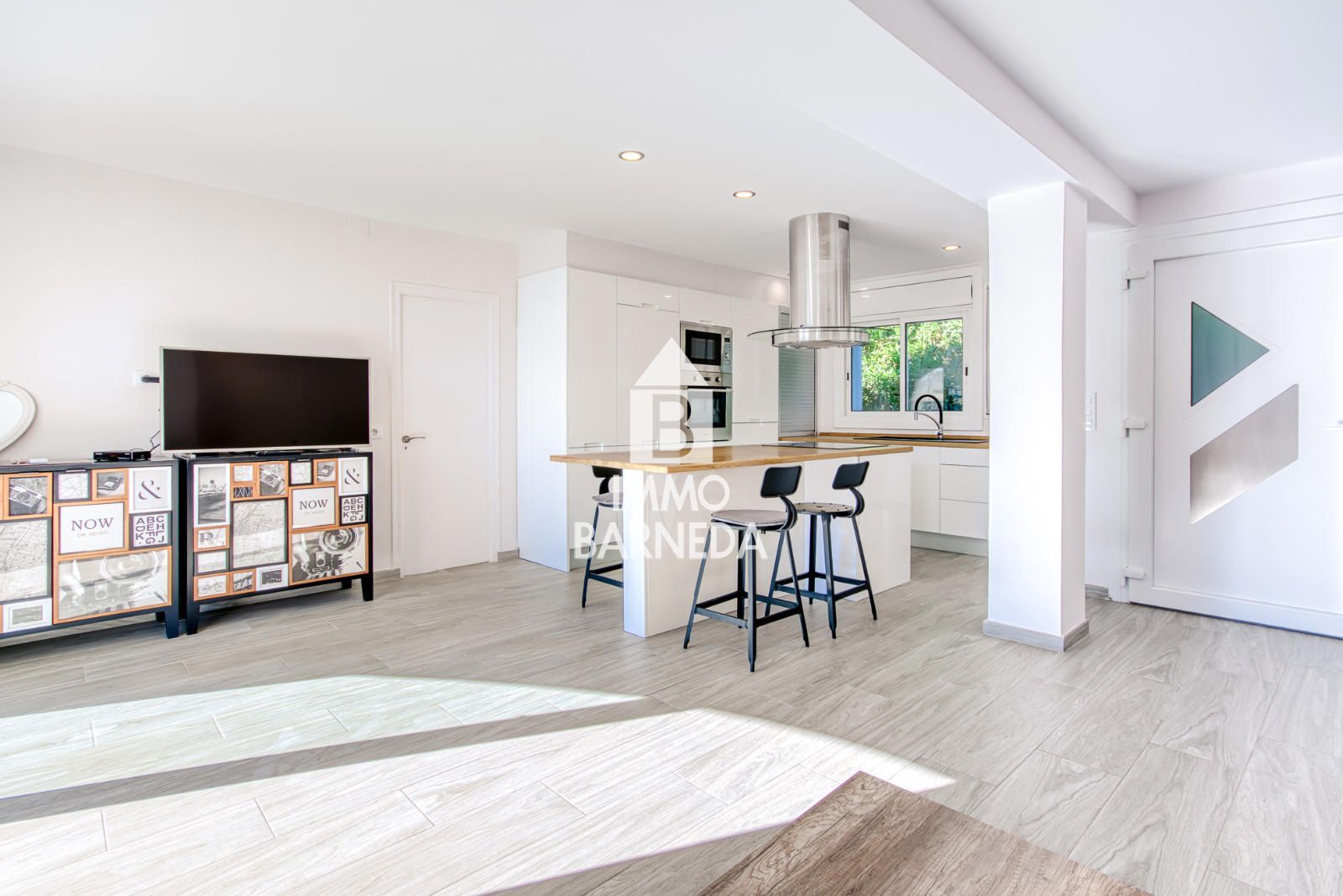 Villa Reformada con piscina privada y licencia turística a 200 metros de la playa de Empuriabrava