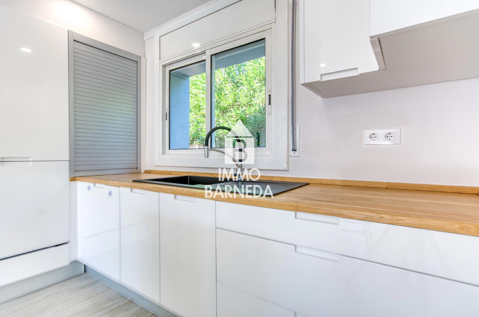 Villa Reformada con piscina privada y licencia turística a 200 metros de la playa de Empuriabrava