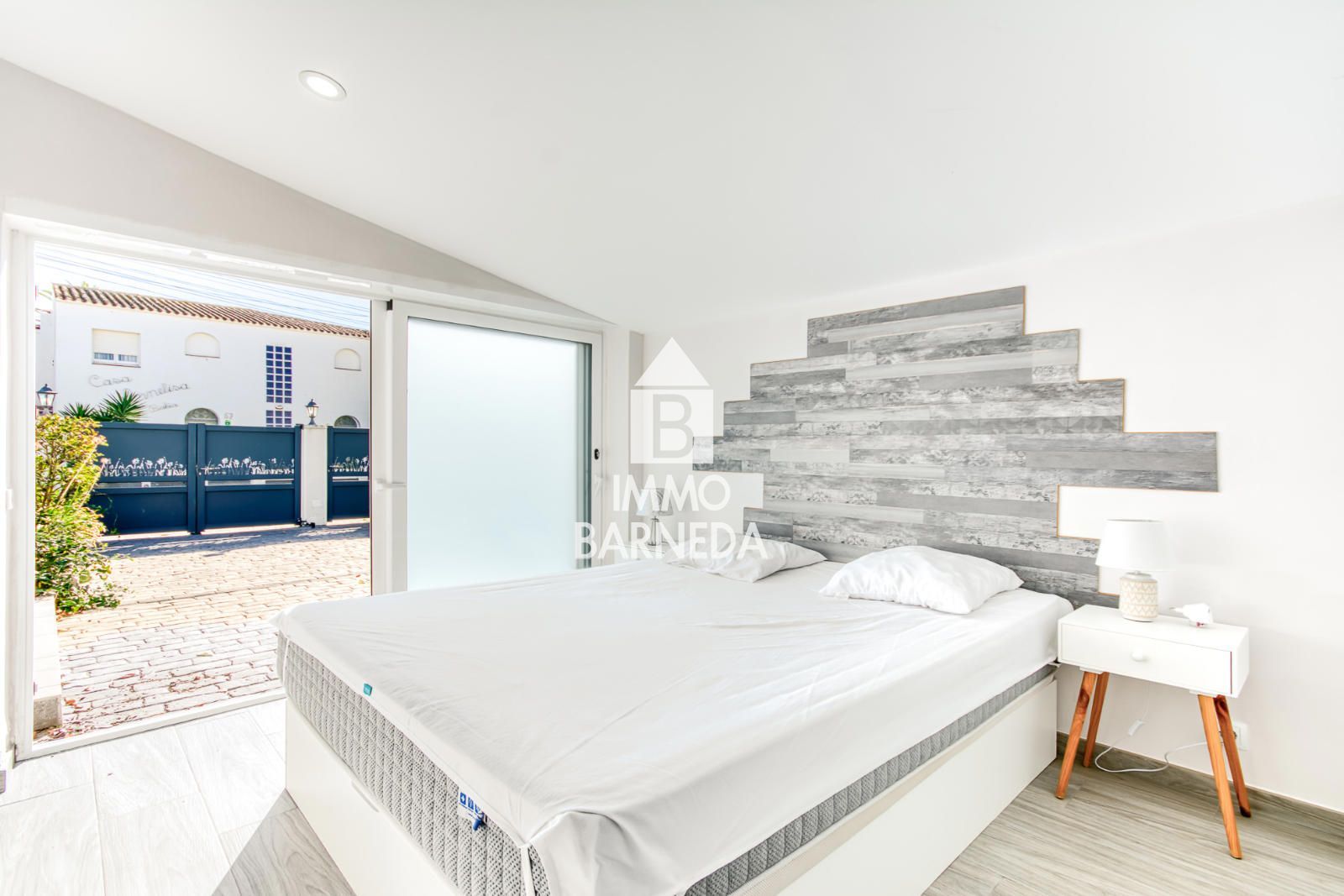 Villa Reformada con piscina privada y licencia turística a 200 metros de la playa de Empuriabrava