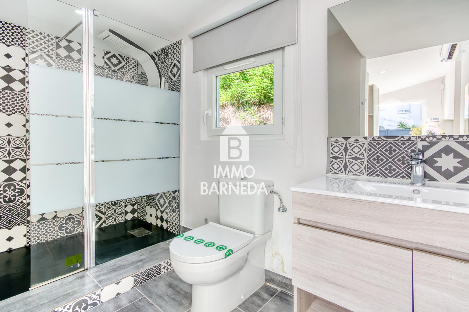 Villa Reformada con piscina privada y licencia turística a 200 metros de la playa de Empuriabrava