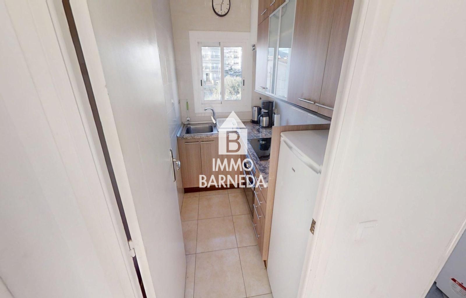 Bright apartment in a residential area with a communal pool