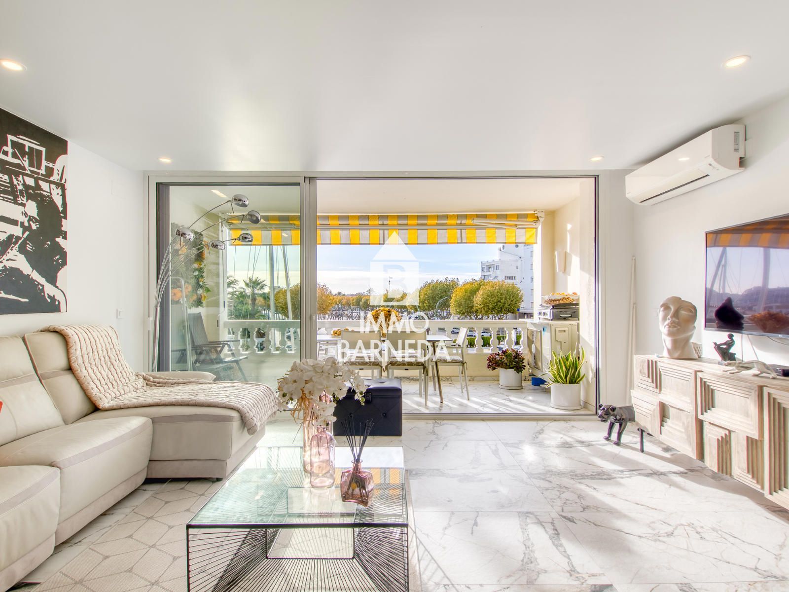 Exclusivo apartamento dúplex en la prestigiosa zona de Caballito de Mar, Empuriabrava