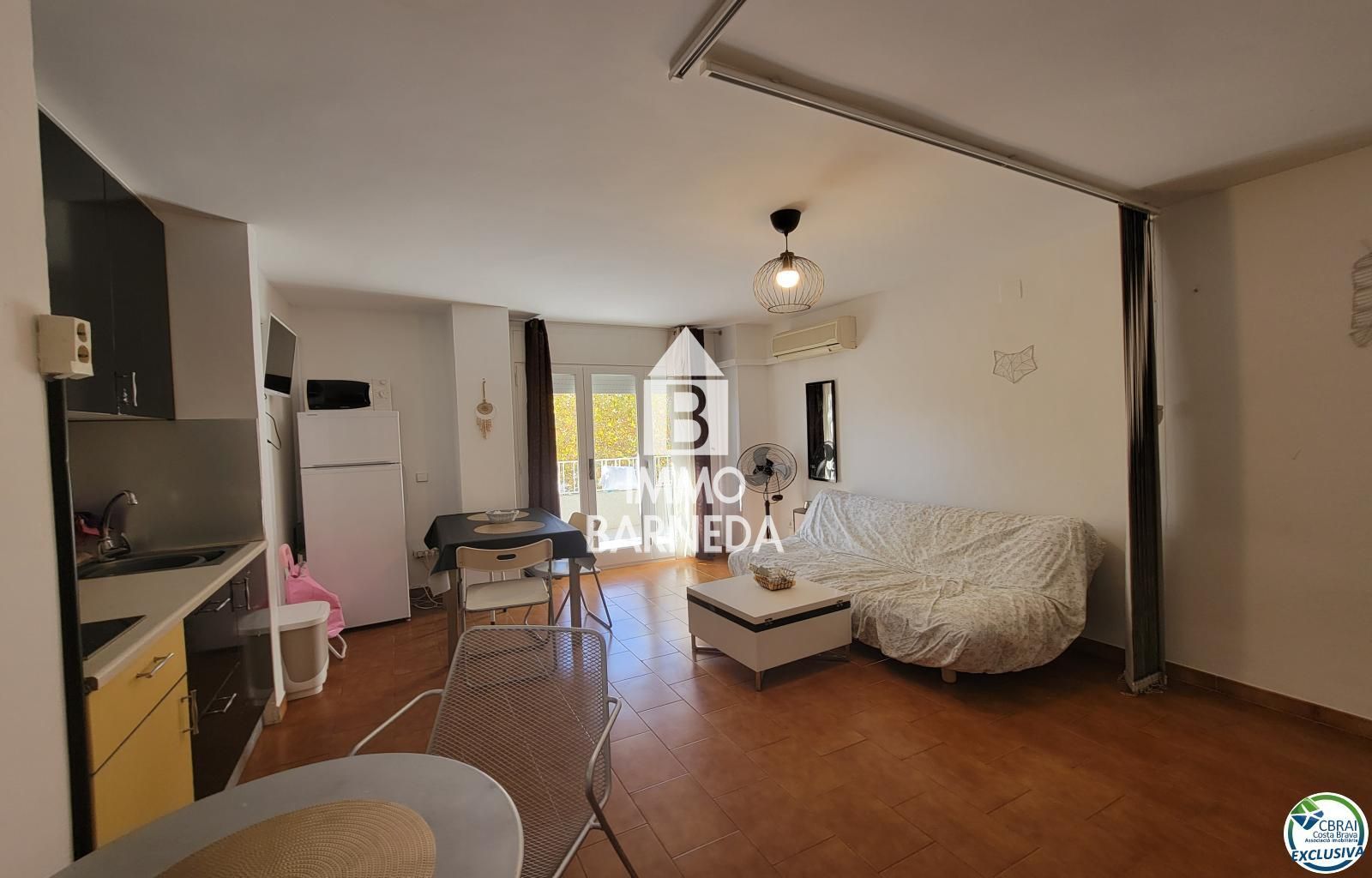 Estudio con balcón cerca del centro de Empuriabrava