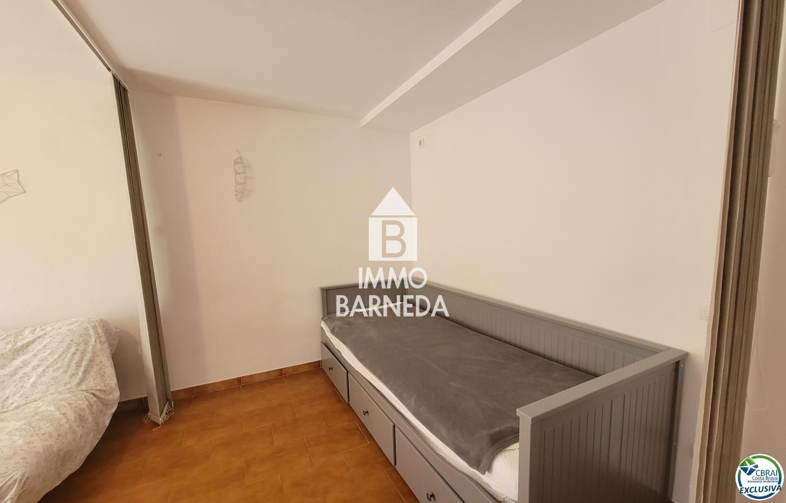 Estudio con balcón cerca del centro de Empuriabrava