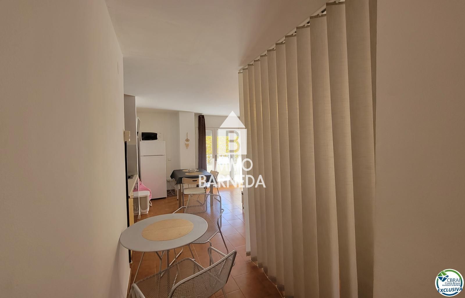 Estudio con balcón cerca del centro de Empuriabrava