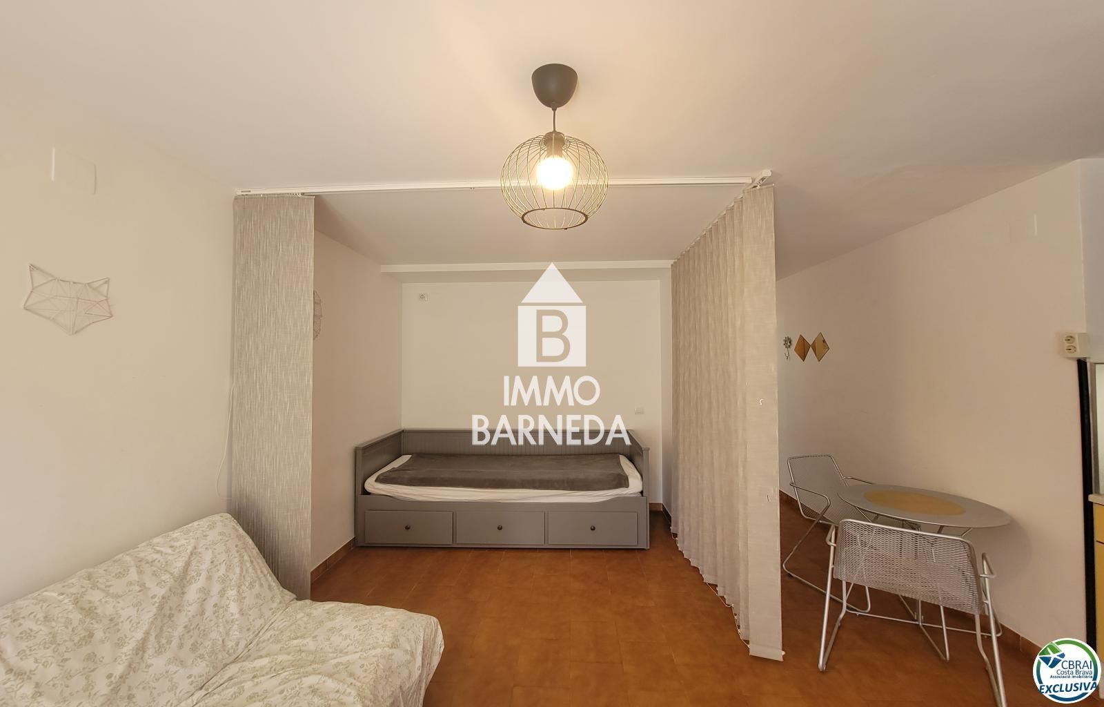 Estudio con balcón cerca del centro de Empuriabrava