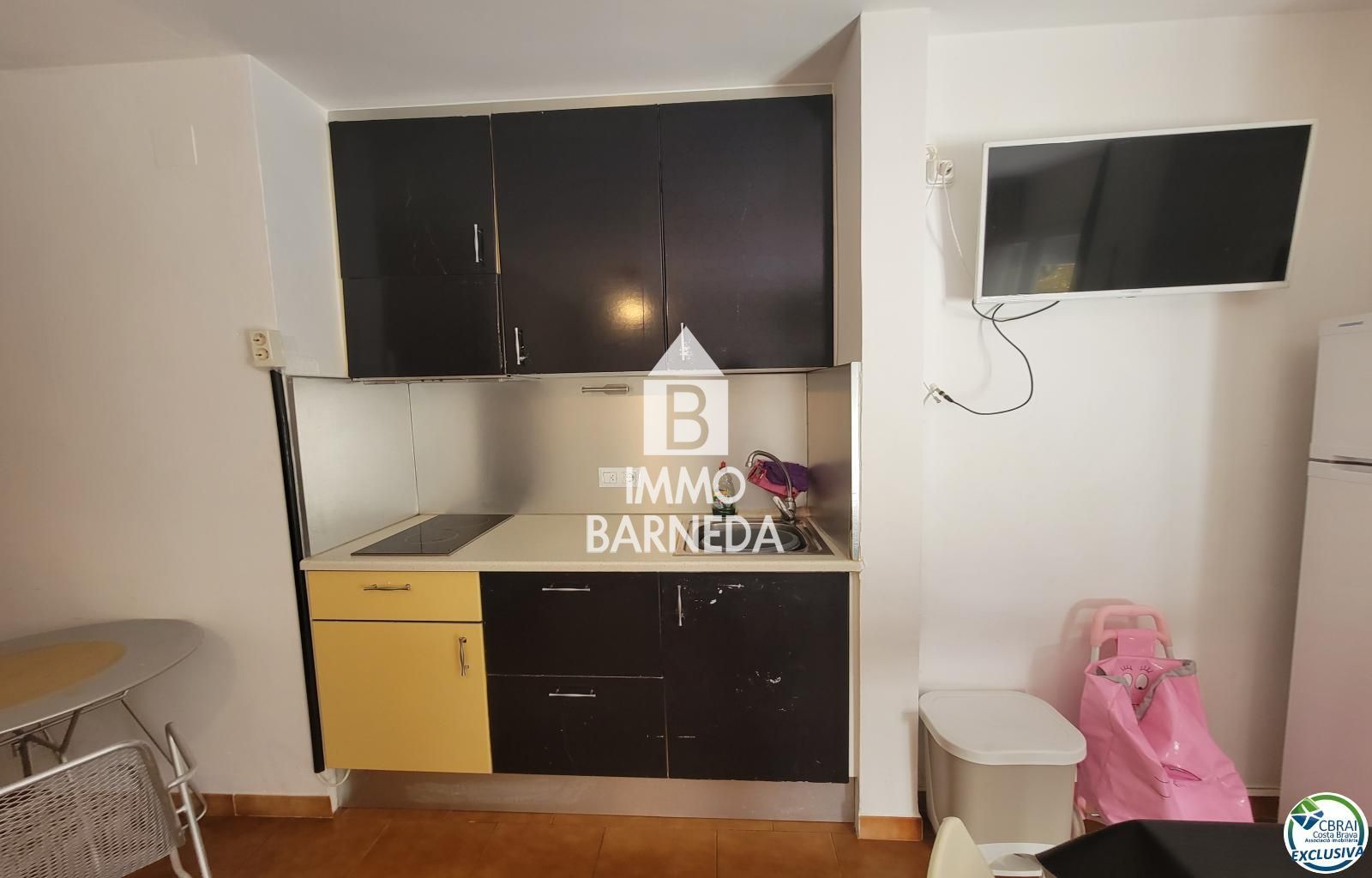 Estudio con balcón cerca del centro de Empuriabrava