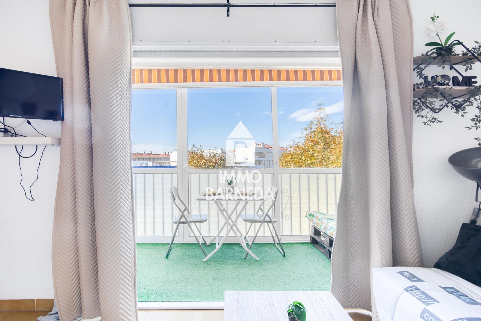 Gemütliches Studio mit geschlossener Terrasse im Sektor Flamicell