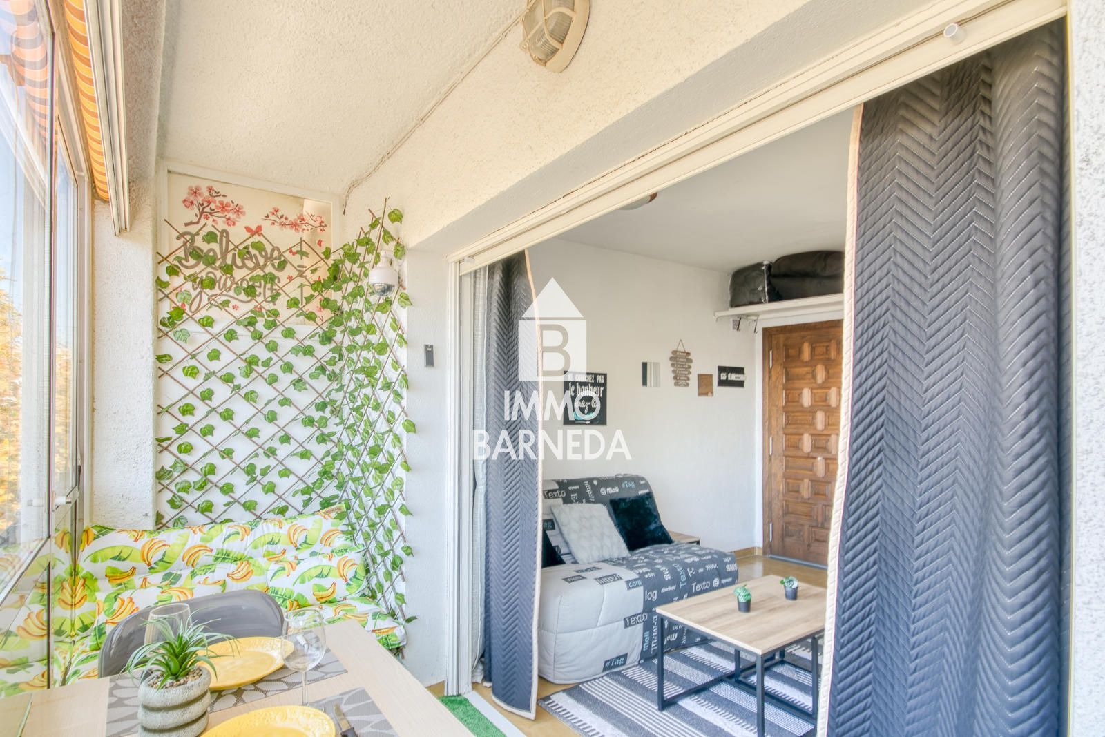 Gemütliches Studio mit geschlossener Terrasse im Sektor Flamicell