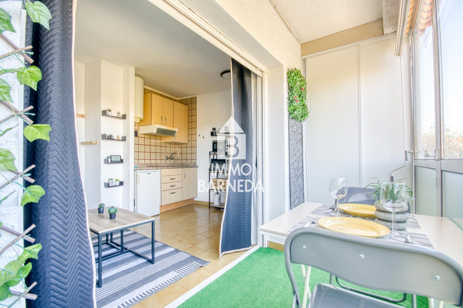 Gemütliches Studio mit geschlossener Terrasse im Sektor Flamicell