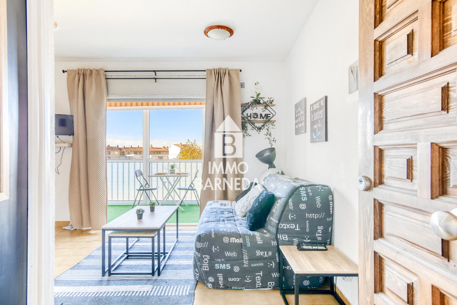 Gemütliches Studio mit geschlossener Terrasse im Sektor Flamicell