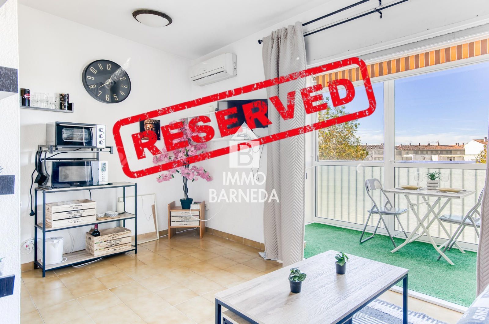 Cozy Studio with Enclosed Terrace in the Flamicell Area