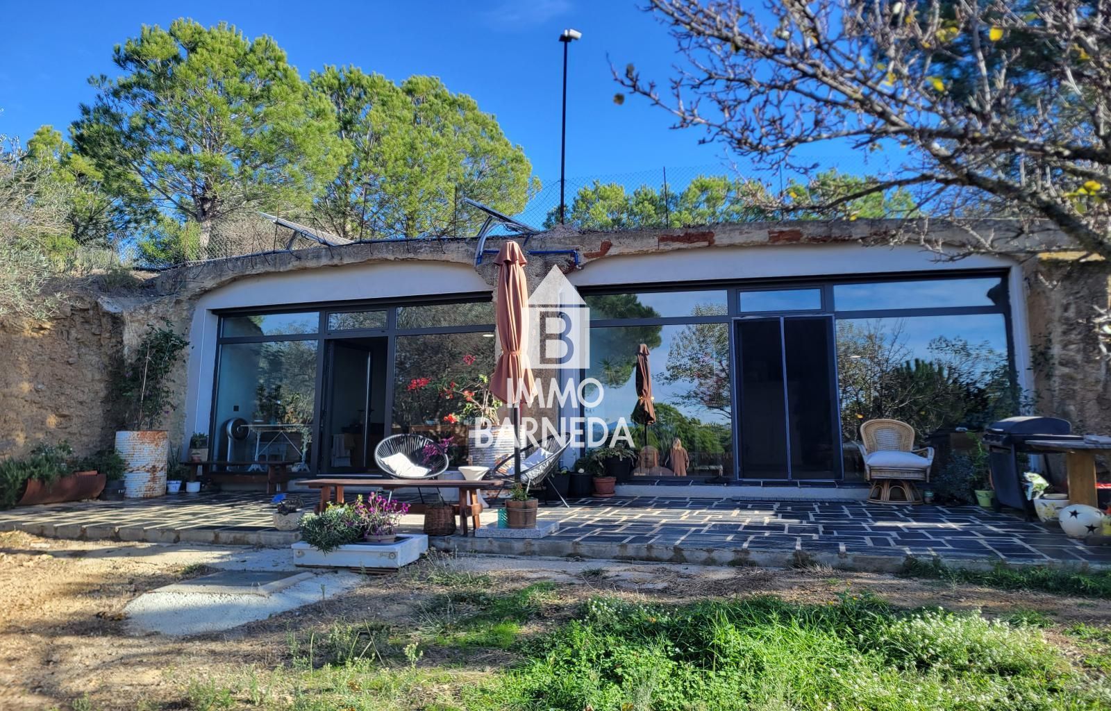 Terrains ruraux avec oliveraie et autonomie énergétique