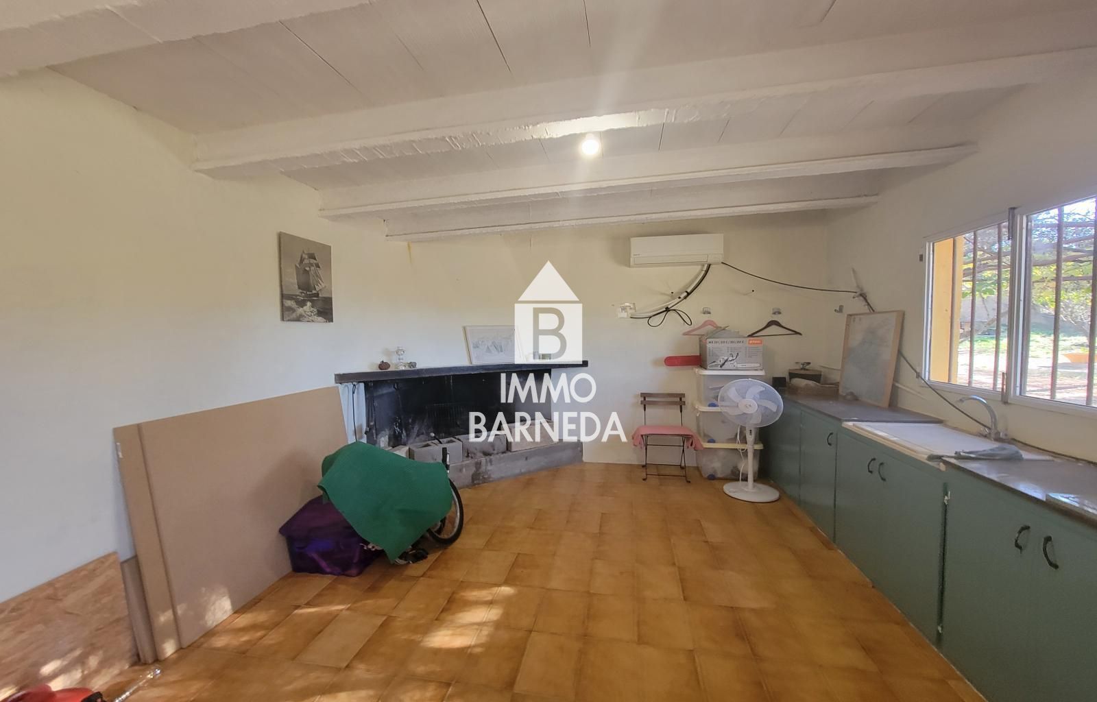 Terrains ruraux avec oliveraie et autonomie énergétique