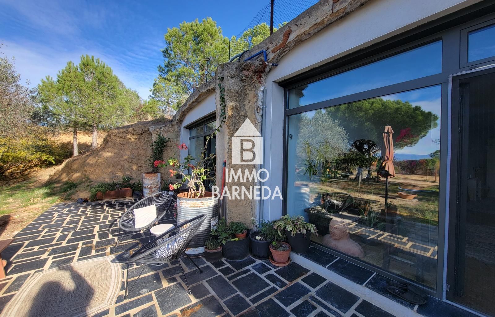 Terrains ruraux avec oliveraie et autonomie énergétique