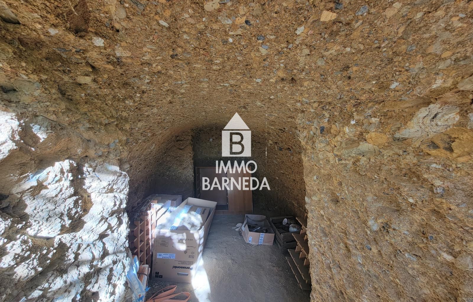 Terrains ruraux avec oliveraie et autonomie énergétique