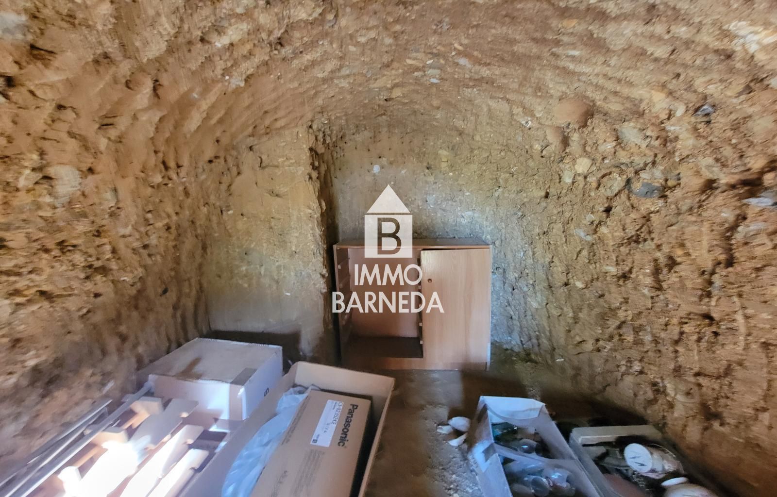 Terrains ruraux avec oliveraie et autonomie énergétique