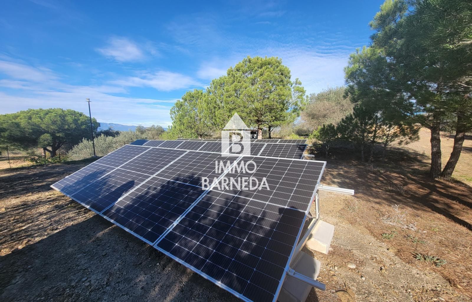 Terrains ruraux avec oliveraie et autonomie énergétique