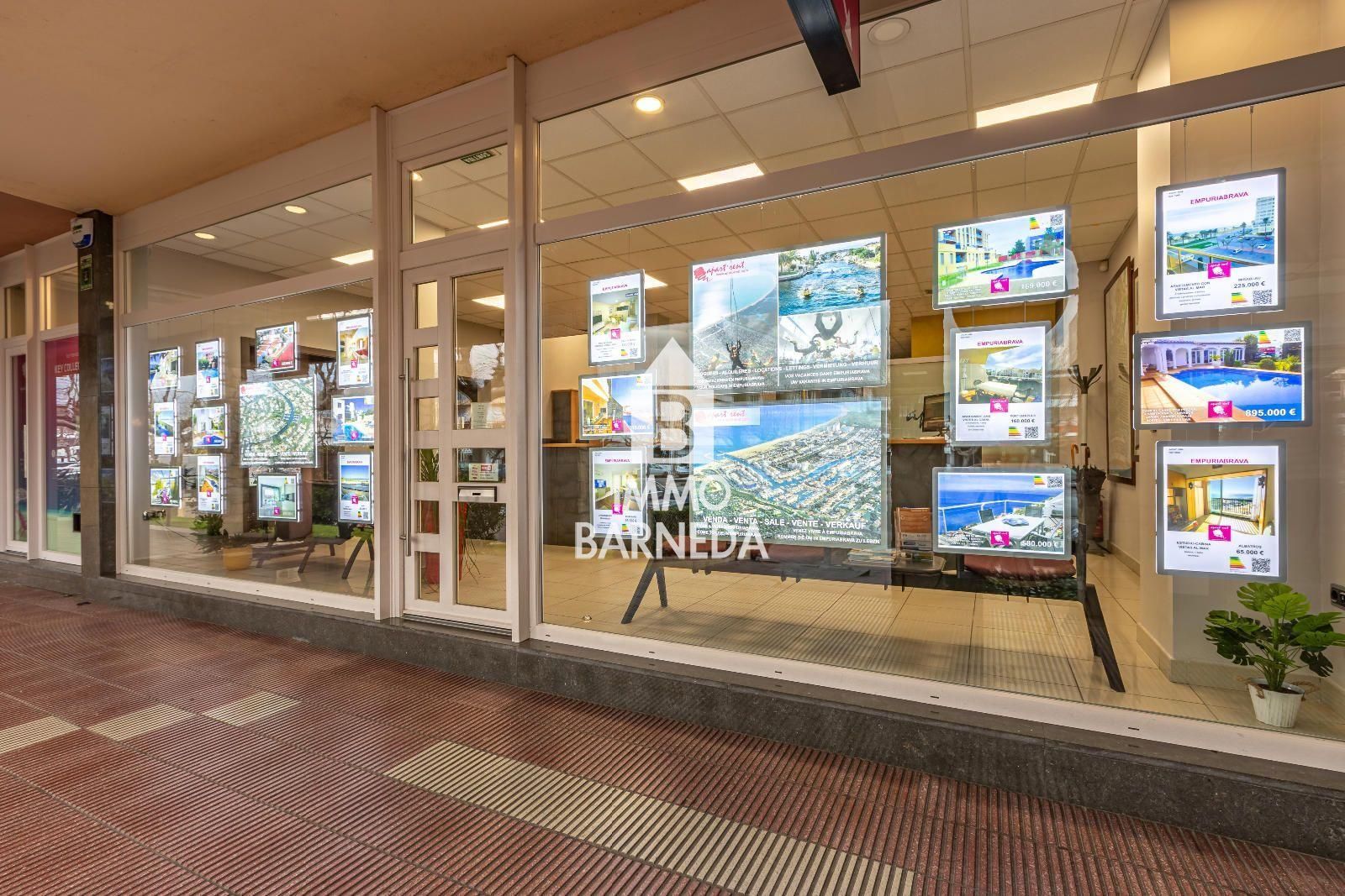 OLIVERA PALAU Parking