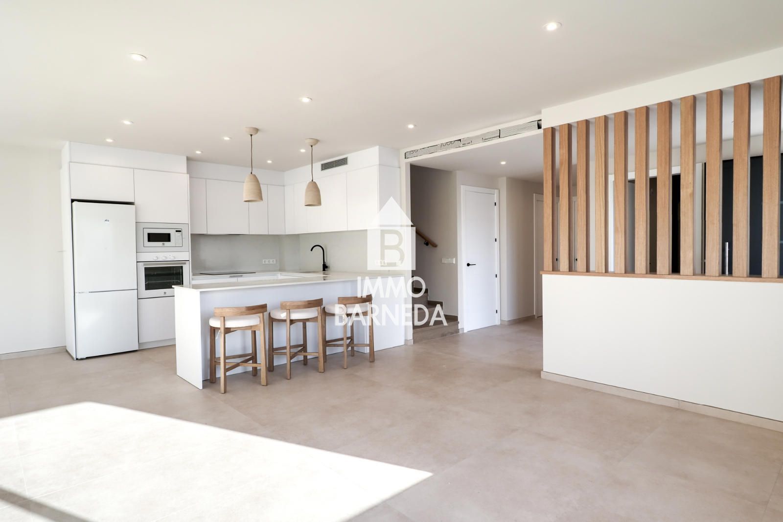 Exclusiva vivienda de obra nueva con piscina y jardín en Mas Buscà, Roses