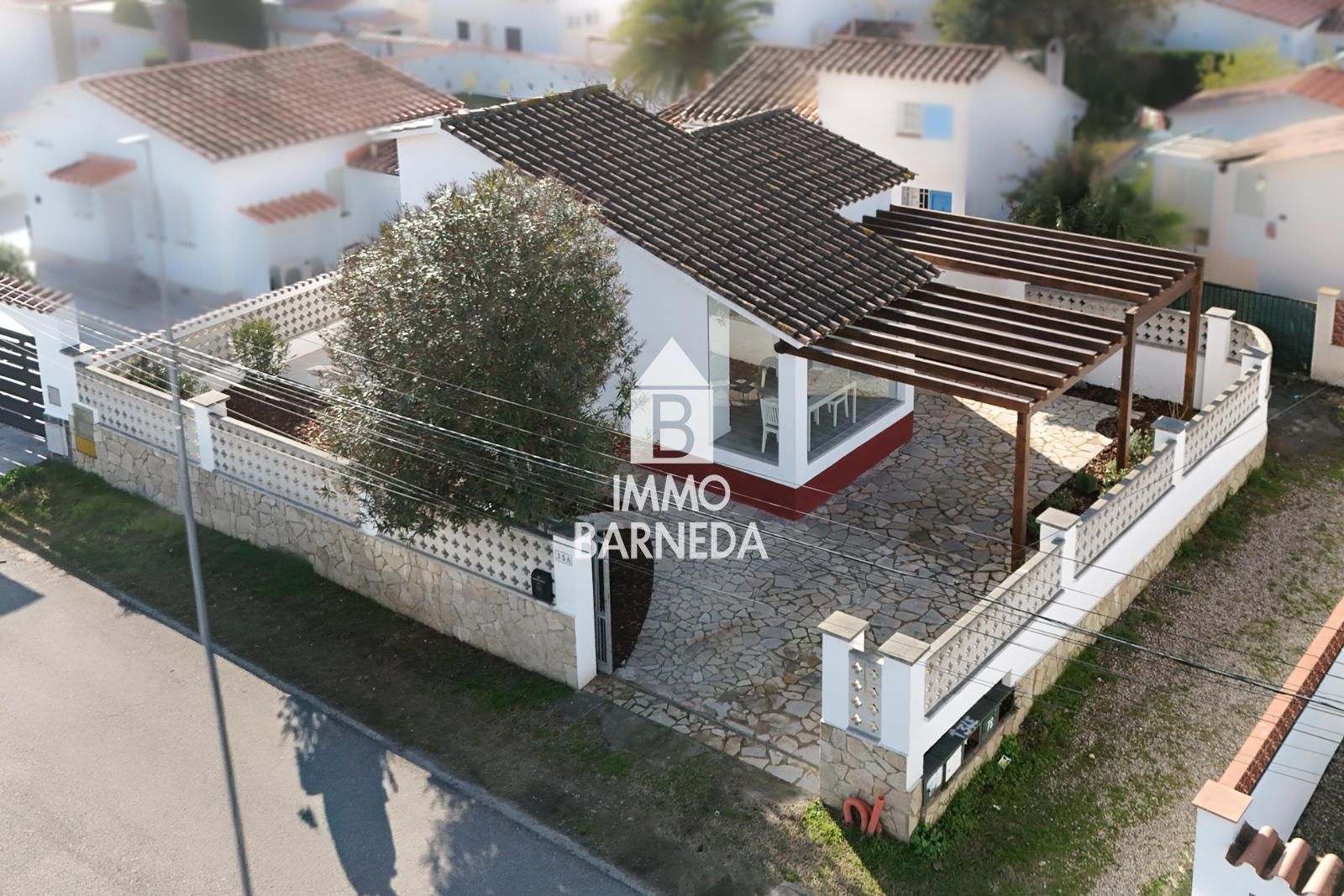 Charming fully renovated house in the residential area of Carlit – Empuriabrava
