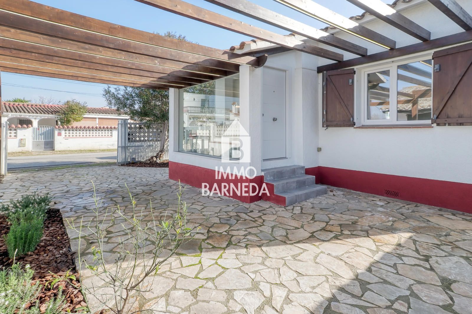 Charming fully renovated house in the residential area of Carlit – Empuriabrava