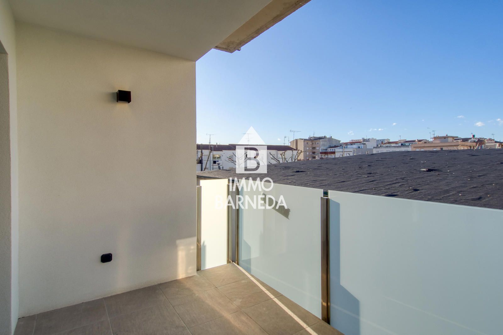 ¡Últimos Apartamentos de Obra Nueva en el Corazón de Roses!