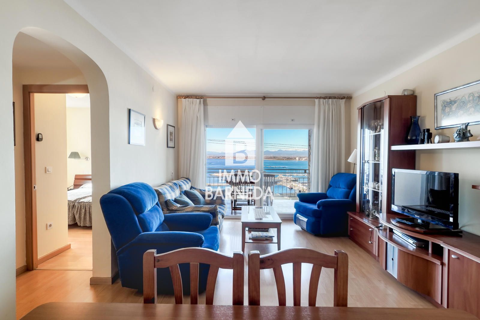 Exclusive property with panoramic views of the sea and the port of Roses