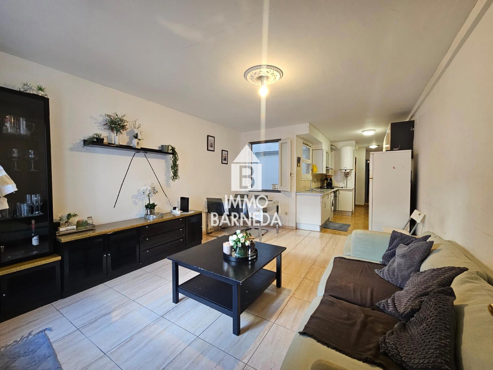 Ground floor apartment with patios in a quiet area of Roses town centre, 100 m from the beach