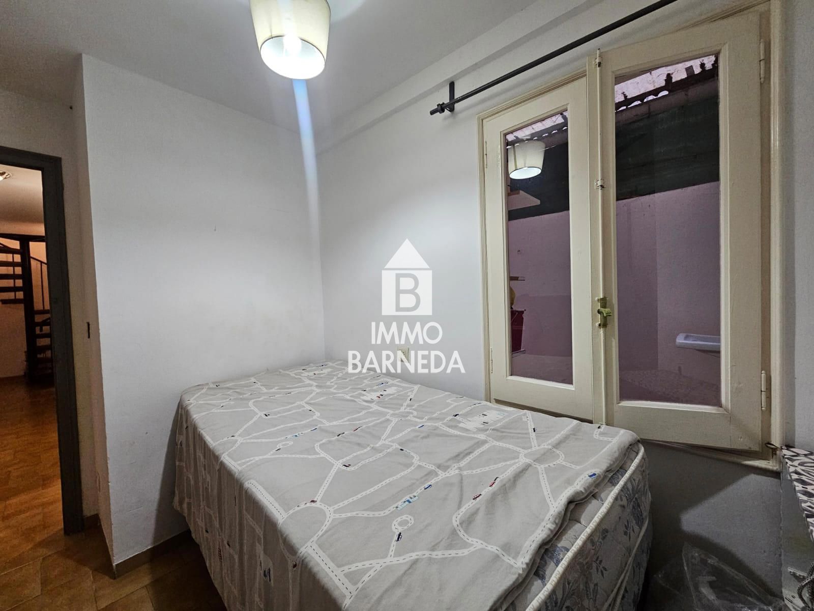 Ground floor apartment with patios in a quiet area of Roses town centre, 100 m from the beach