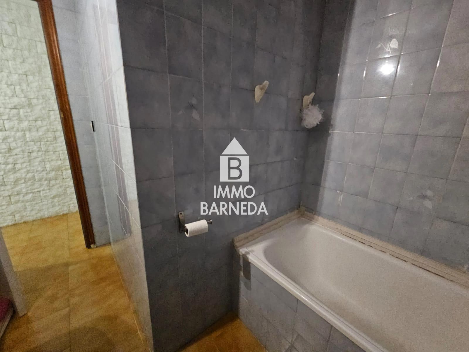 Ground floor apartment with patios in a quiet area of Roses town centre, 100 m from the beach