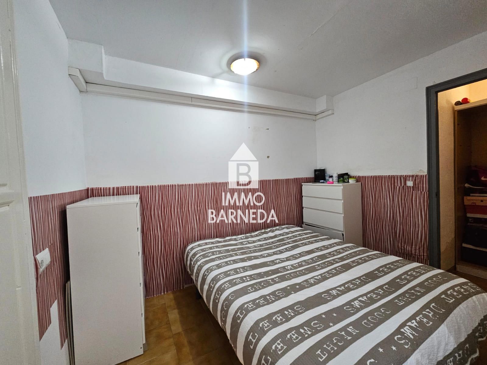 Ground floor apartment with patios in a quiet area of Roses town centre, 100 m from the beach