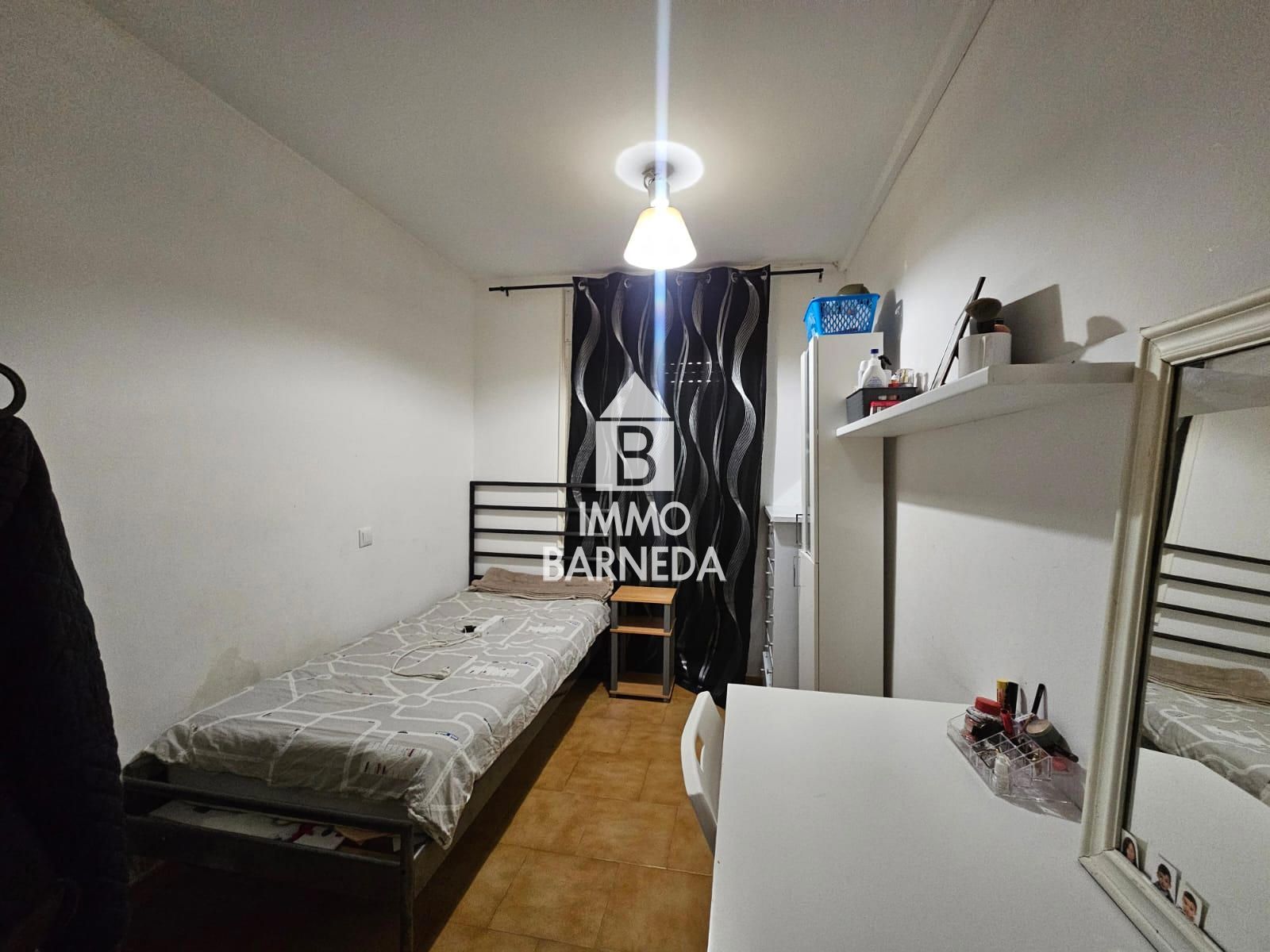 Ground floor apartment with patios in a quiet area of Roses town centre, 100 m from the beach