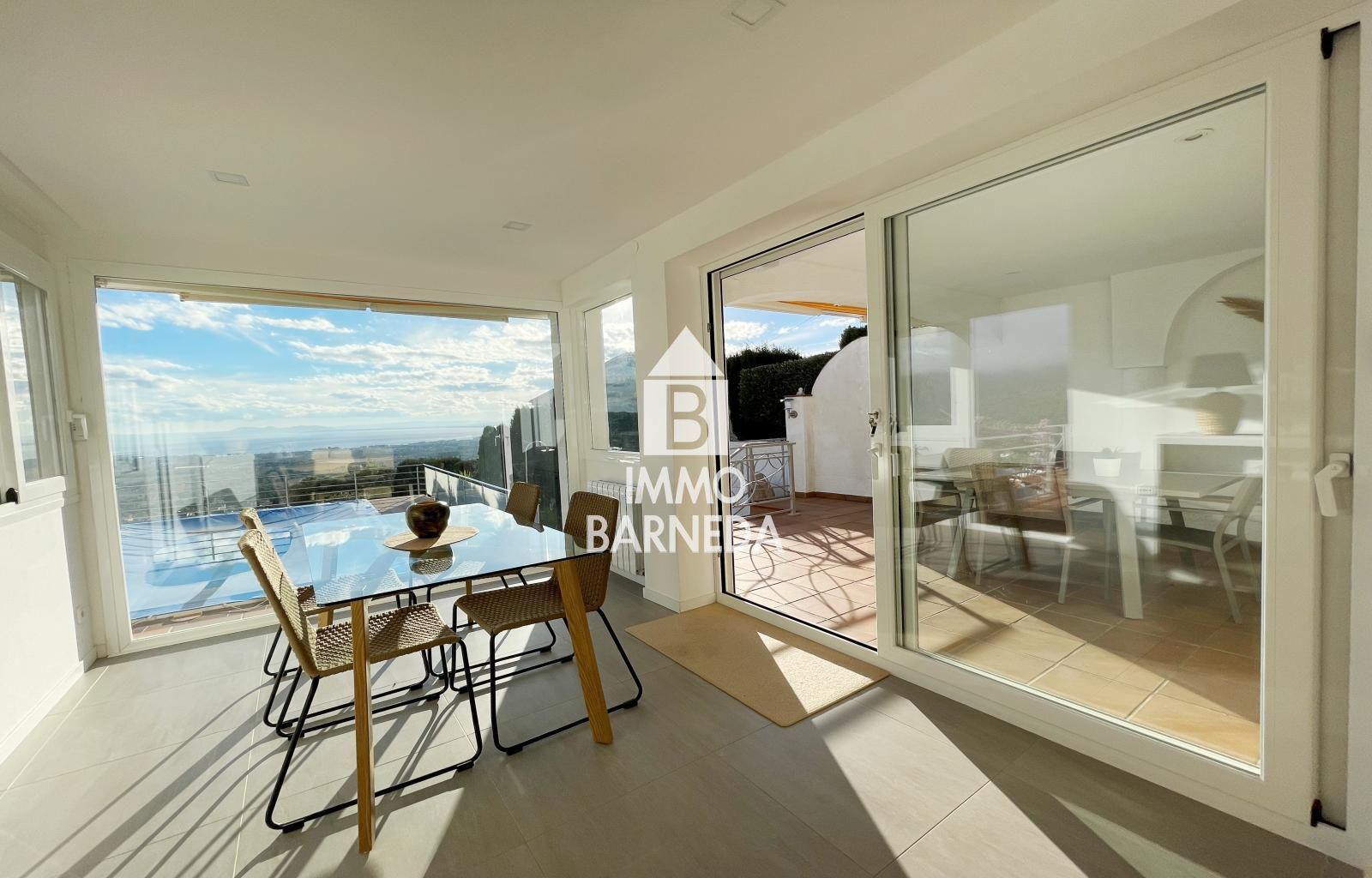 VILLA PANORÁMICA CON VISTAS AL MAR, PISCINA PRIVADA Y GRAN JARDÍN EN MAS FUMATS