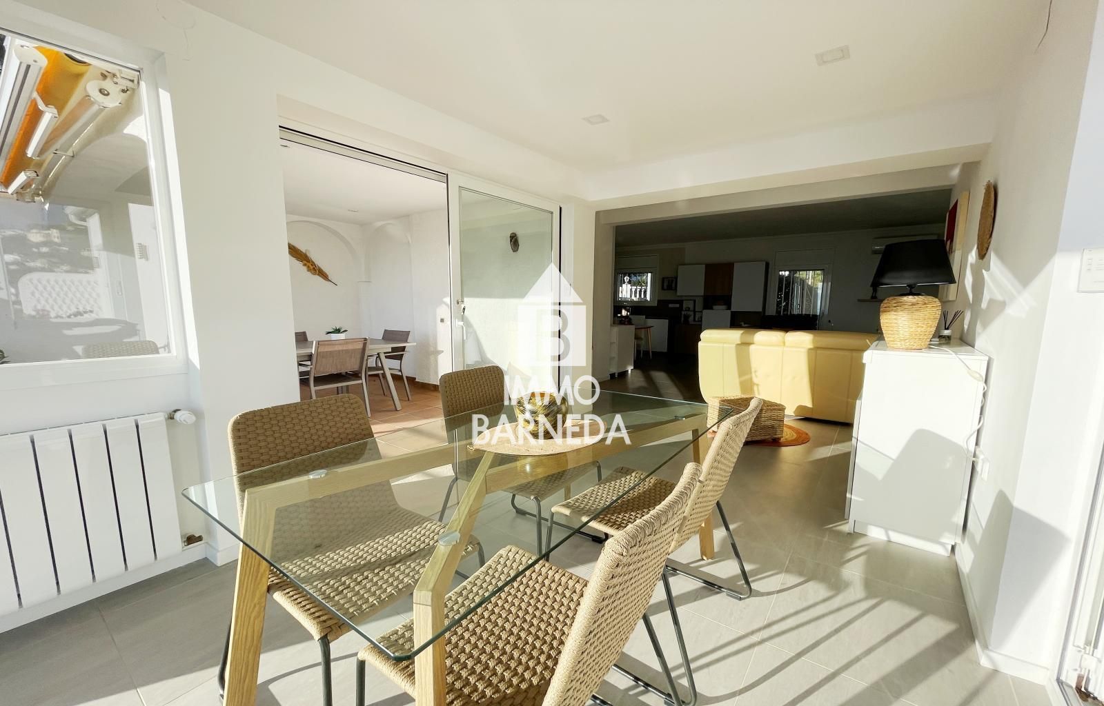 VILLA PANORÁMICA CON VISTAS AL MAR, PISCINA PRIVADA Y GRAN JARDÍN EN MAS FUMATS