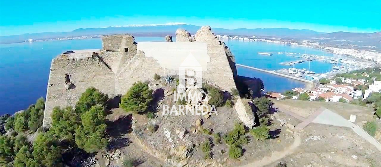 VILLA PANORÁMICA CON VISTAS AL MAR, PISCINA PRIVADA Y GRAN JARDÍN EN MAS FUMATS