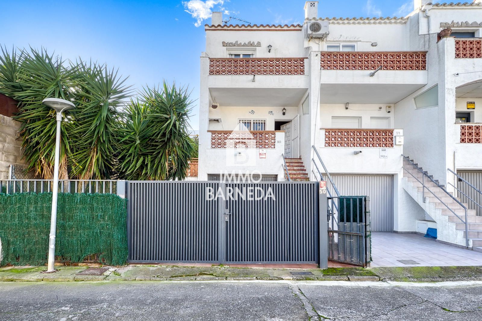 Maison chaleureuse avec terrain à Puig Rom avec piscine communautaire et garage privé