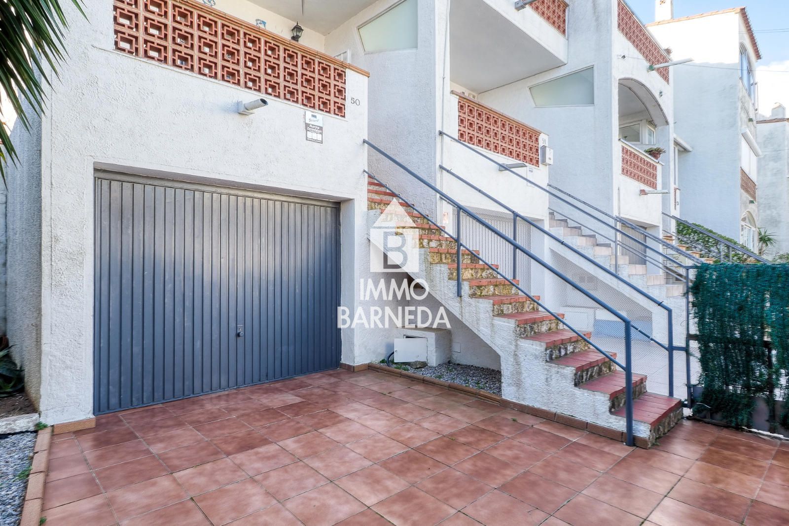 Maison chaleureuse avec terrain à Puig Rom avec piscine communautaire et garage privé