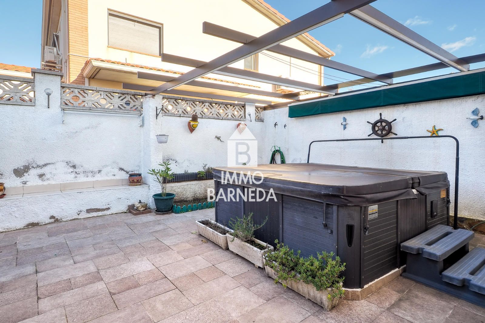 Charmante maison mitoyenne avec jardin à 900 m de la plage à Mas Matas
